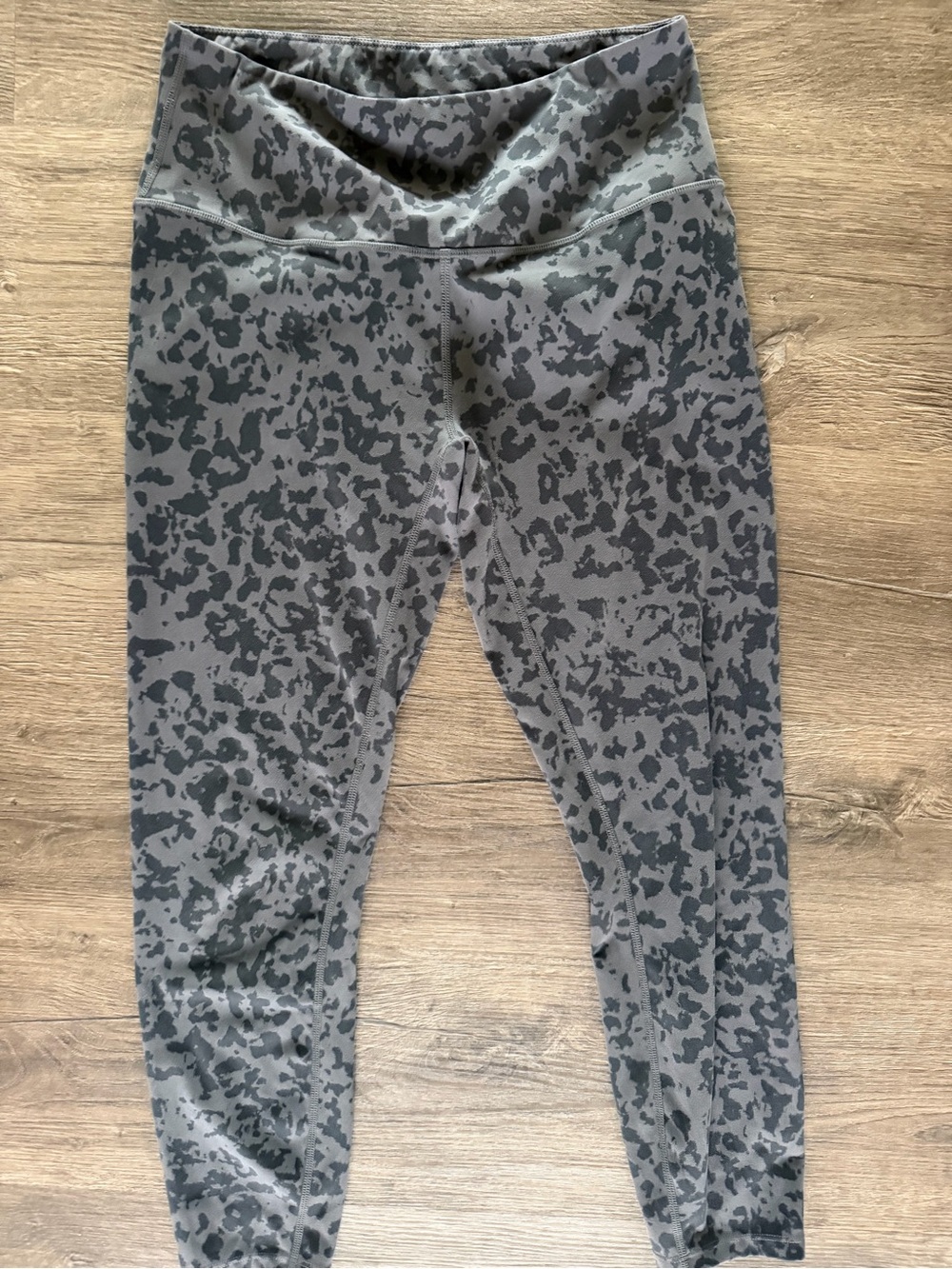 Varley Gray Leopard Print Leggings